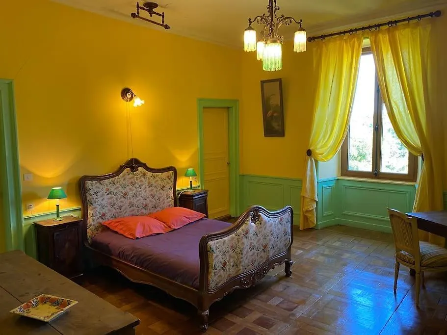 Domaine De Linars ☆ L'Etage Du Chateau ☆ Apartment Le Truel