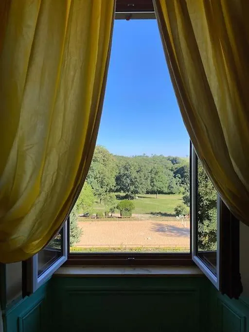 Domaine De Linars ☆ L'Etage Du Chateau ☆ Apartment Le Truel