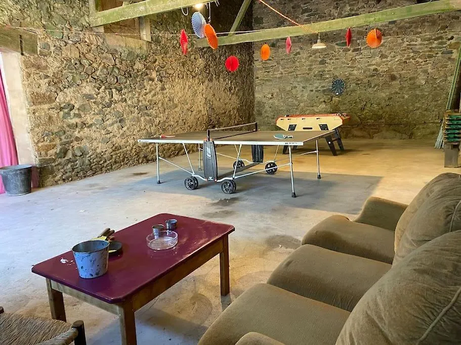 Domaine De Linars ☆ L'Etage Du Chateau ☆ Apartment Le Truel France